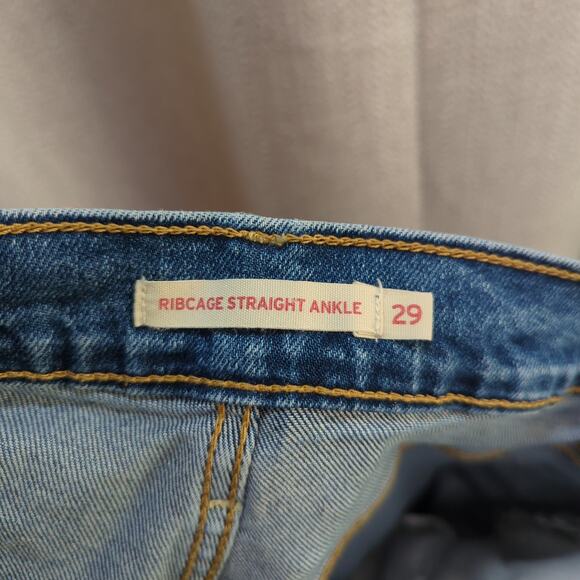 Levis Jeans Womens 29‎ Blue Ribcage Ankle Tapered Raw Hem Button Fly - Picture 8 of 9
